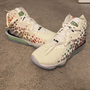 Nike Lebron 17 Air Command Force Size 16